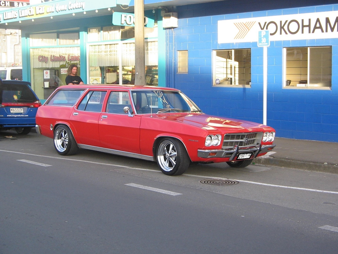 Holden HQ on Cragar SS