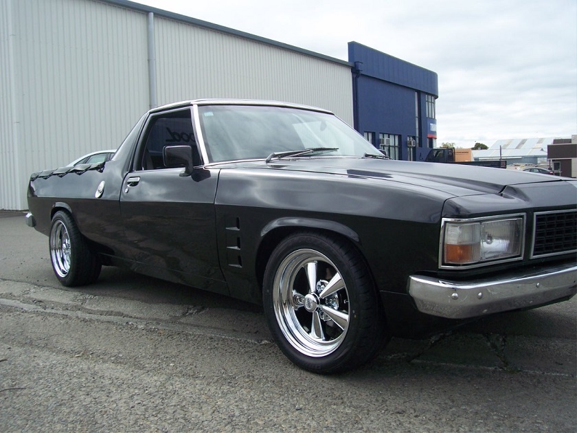 Holden HZ on Cragar SS