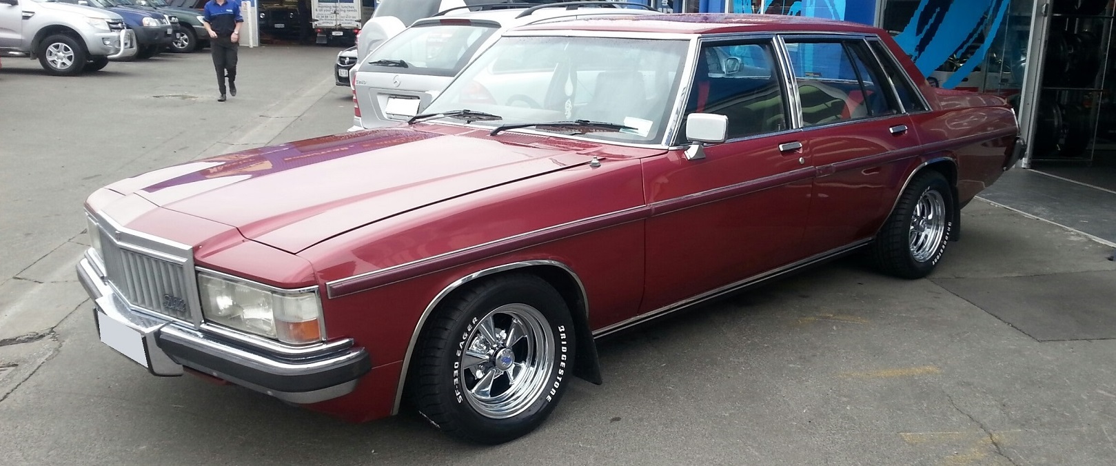 Holden Statesman on Cragar SS