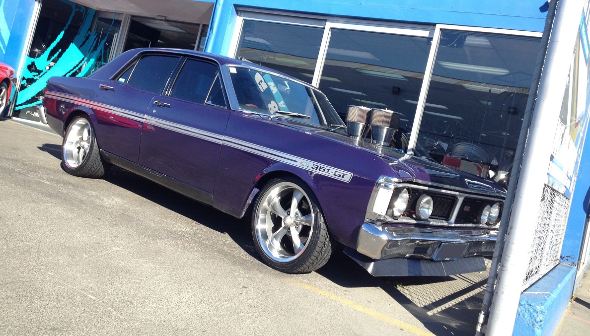 Ford Falcon on Ridler 695