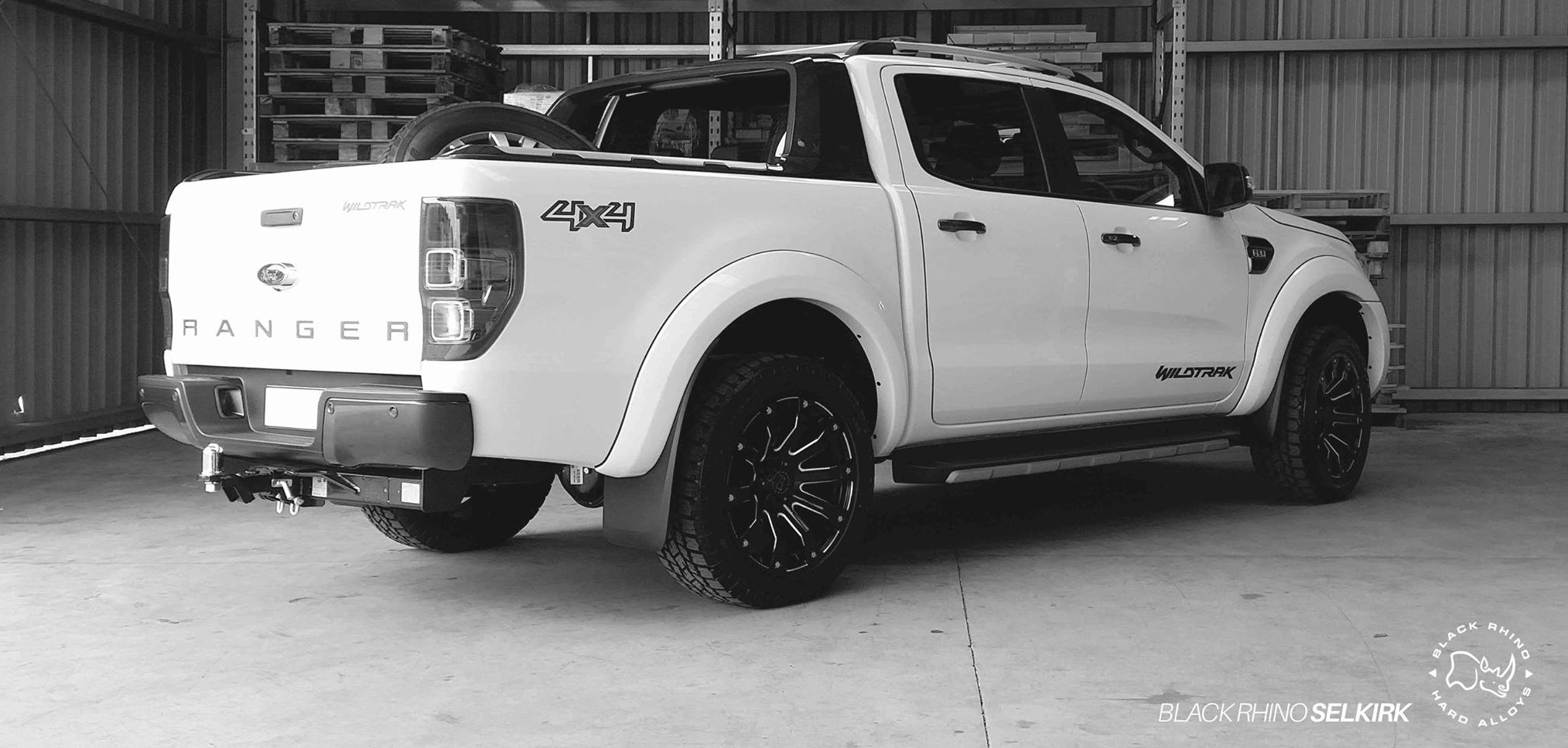 Ford Ranger BlackRhino Selkirk 265/50 Pioneer AT