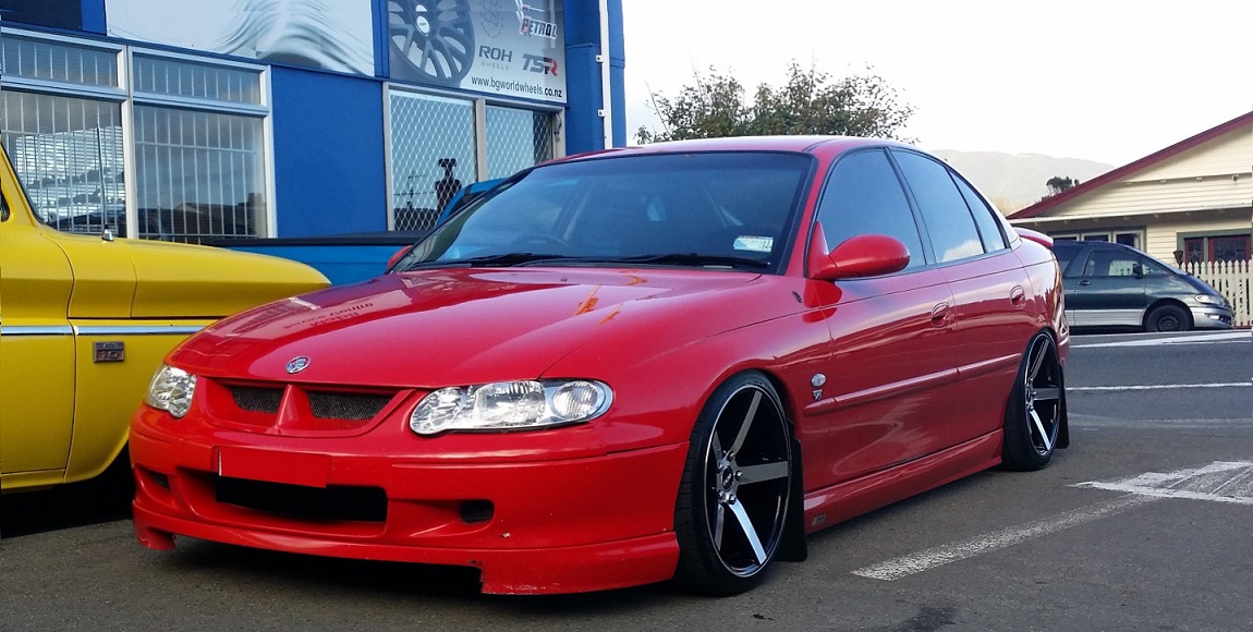 Holden Commodore on BGW Torque 18x9 all round