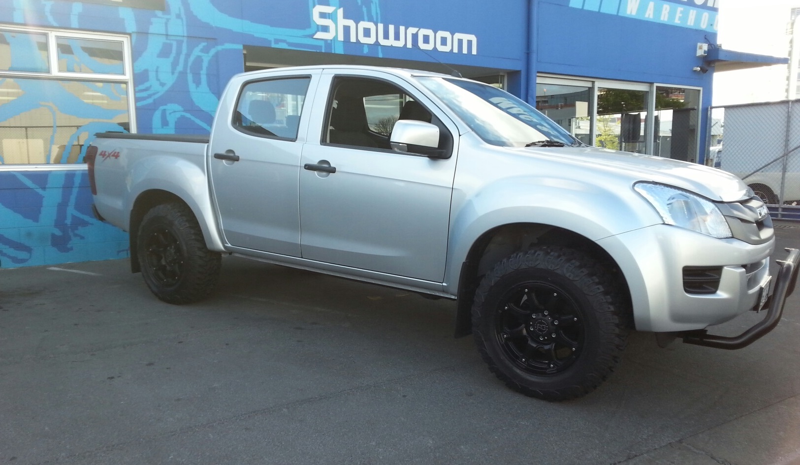 Isuzu DMax on Black Rhino Glamis