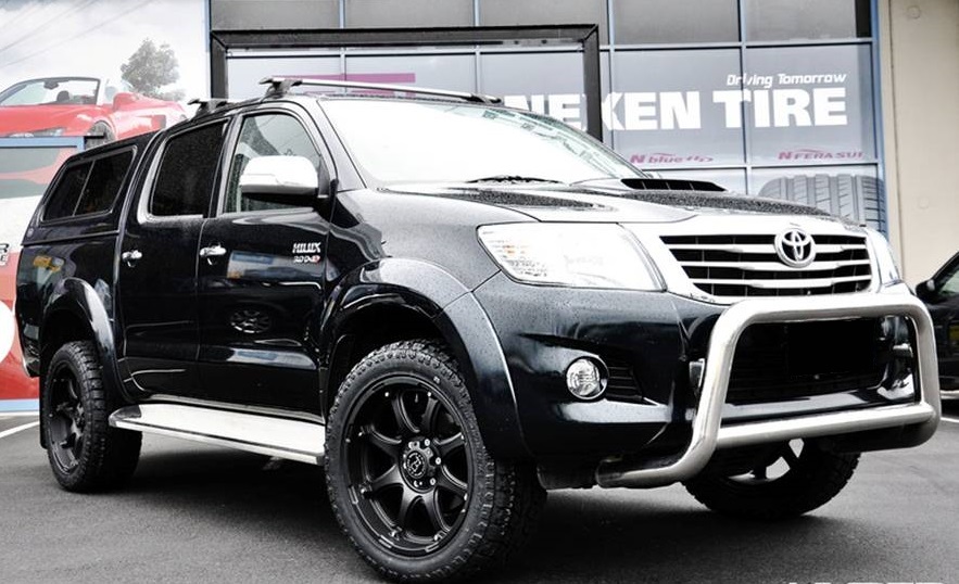 Toyota Hilux on Black Rhino Glamis