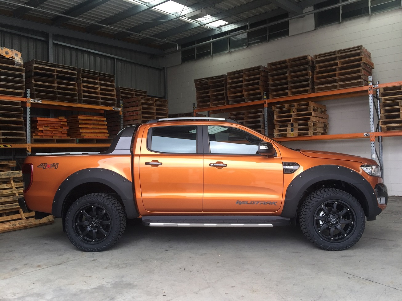 Ford Ranger on Black Rhino Glamis 275-55R20 AMP AT
