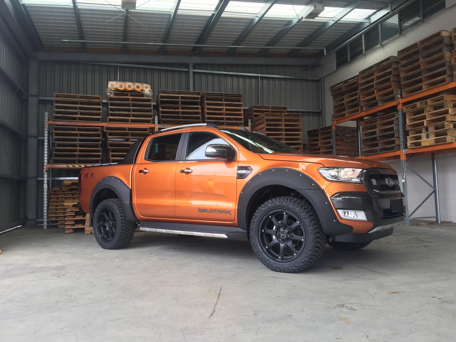 Ford Ranger on Black Rhino Glamis 275-55R20 AMP AT