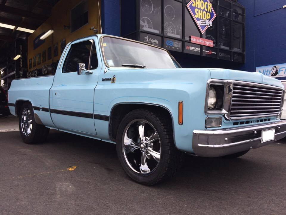 Chev C10 on Ridler R695