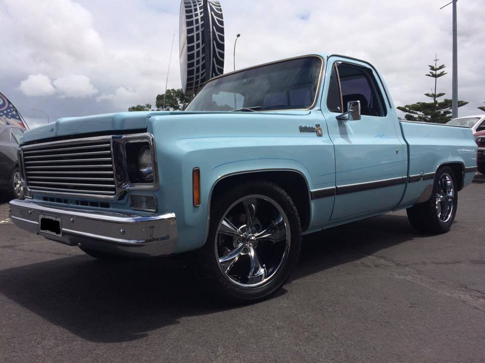 Chev C10 on Ridler R695