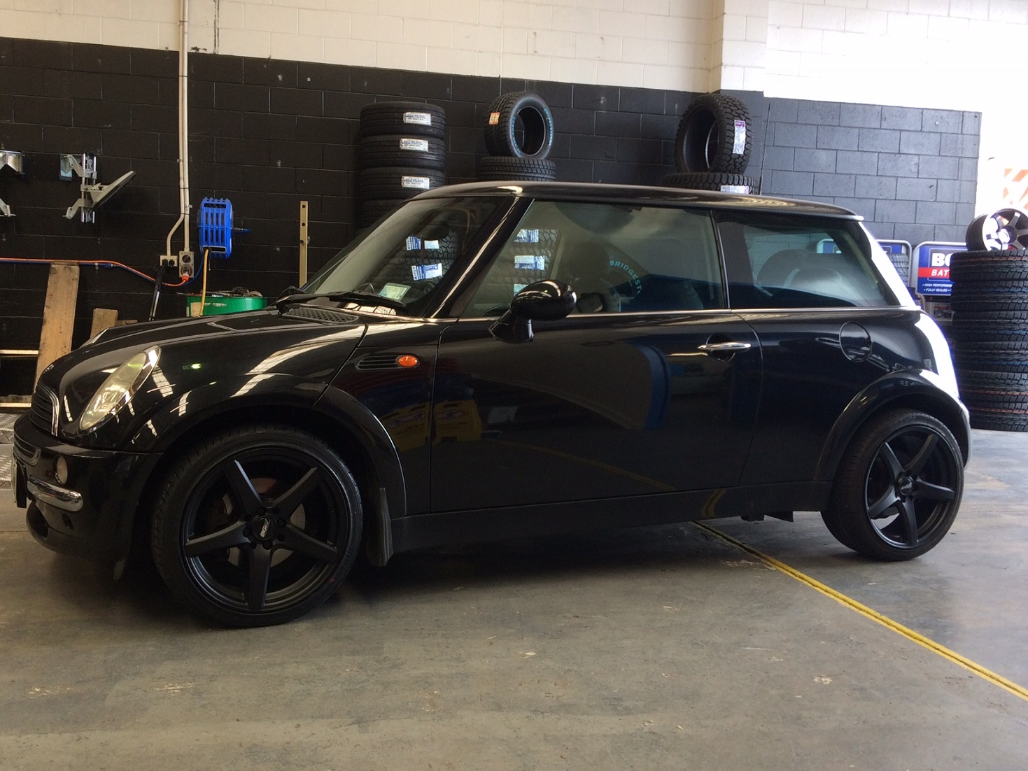Mini Cooper on BGW Apex