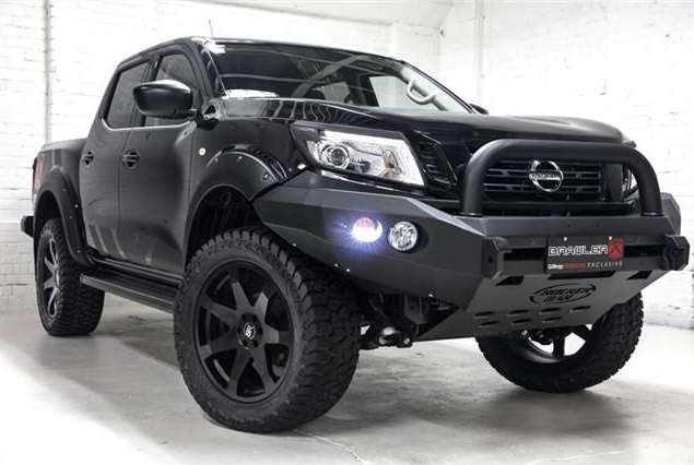 Nissan NP300 Black Rhino Mozambique 285/55R20 AMP