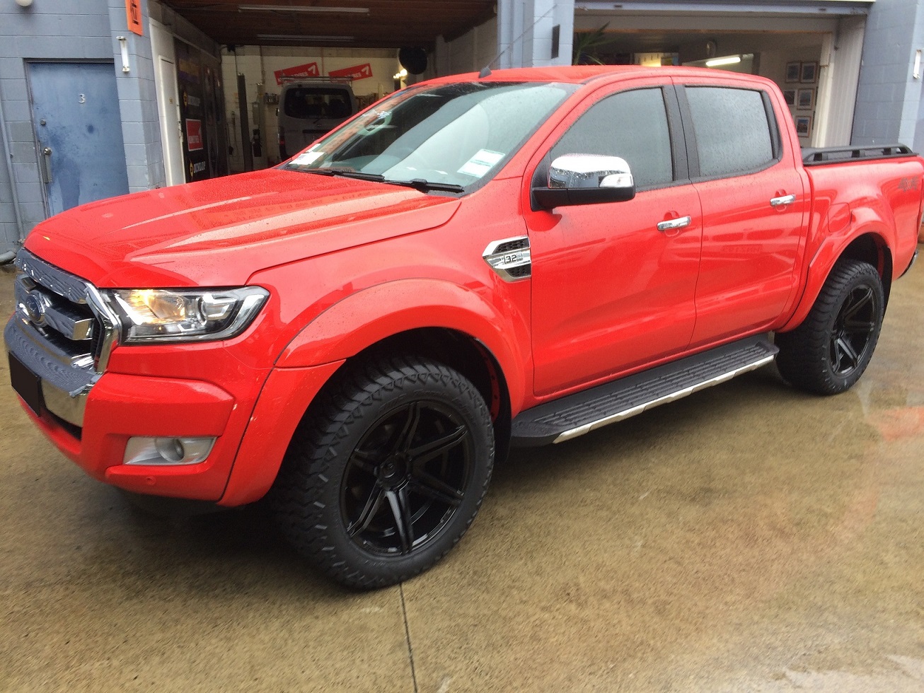 Ford Ranger on BGW Tempest & 275/55R20 AMP AT