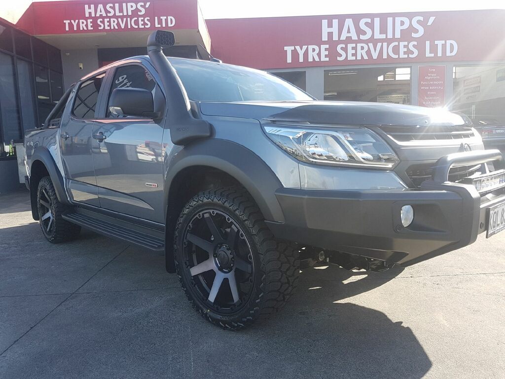 Holden Colorado on BGW Vader & AMP A/T