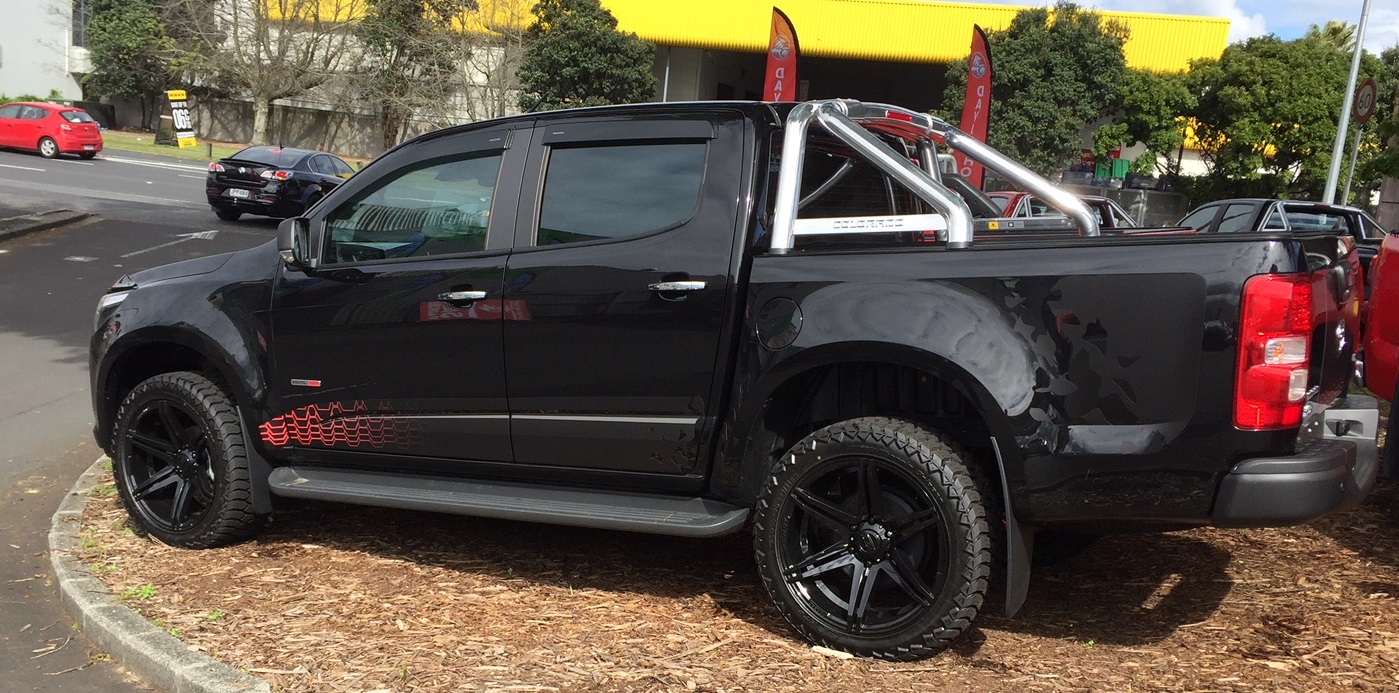 Holden Colorado on BGW Tempest & AMP A/T