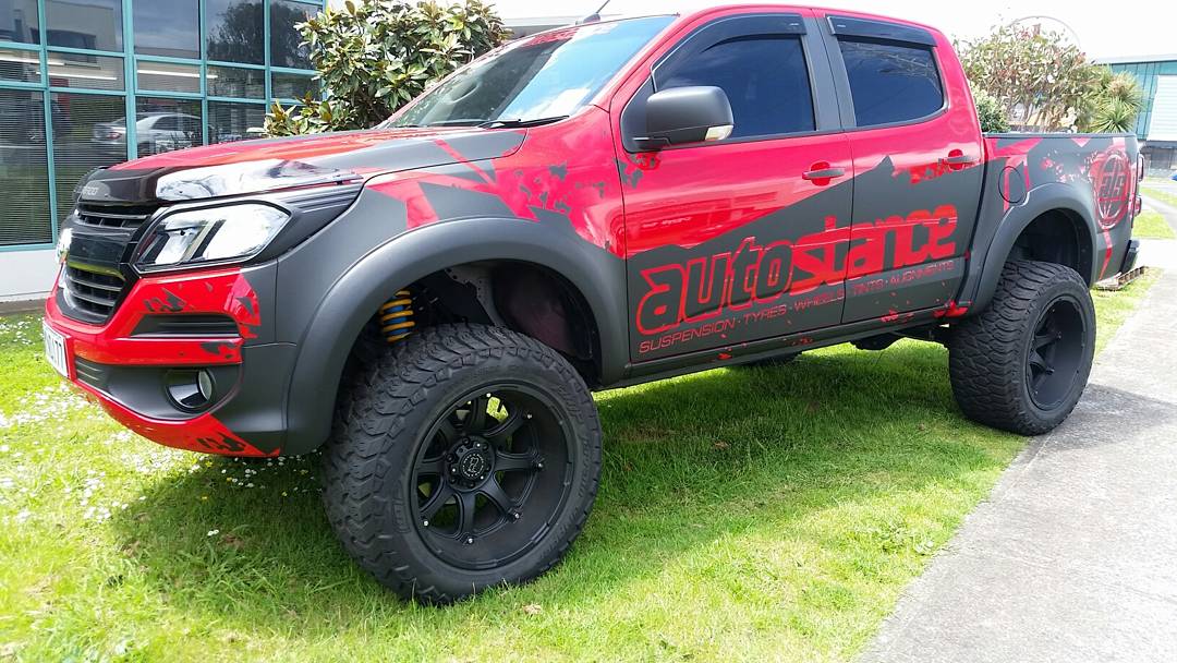 Holden Colorado on Black Rhino Glamis & AMP A/T