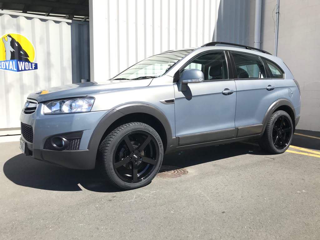 Holden Captiva on BGW Torque & Delinte DS8