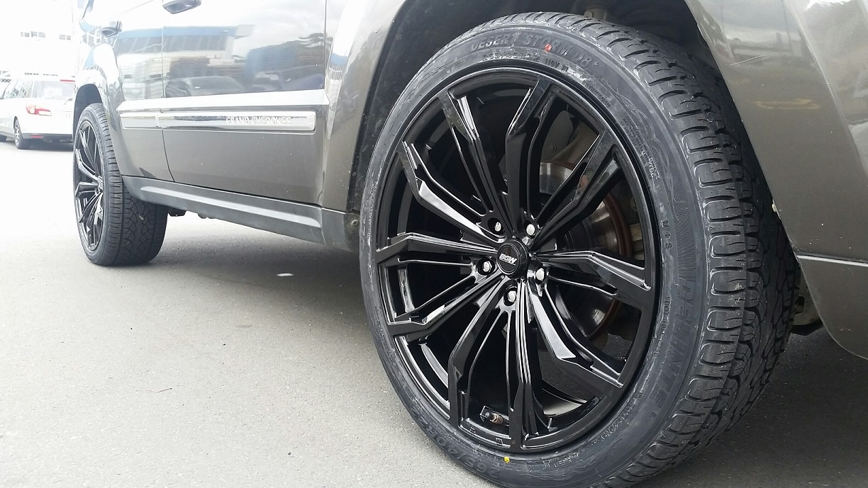 Jeep Grand Cherokee BGW Black Widow & Delinte D8