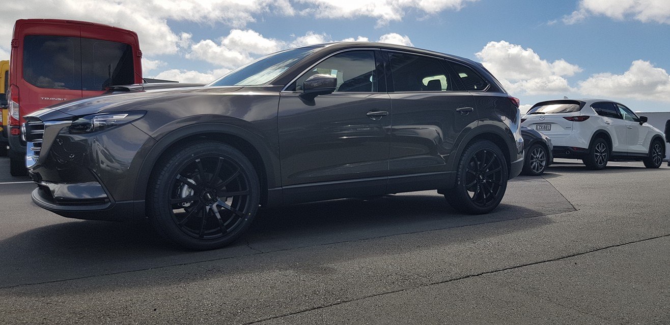 Mazda CX9 on BGW Pursuit