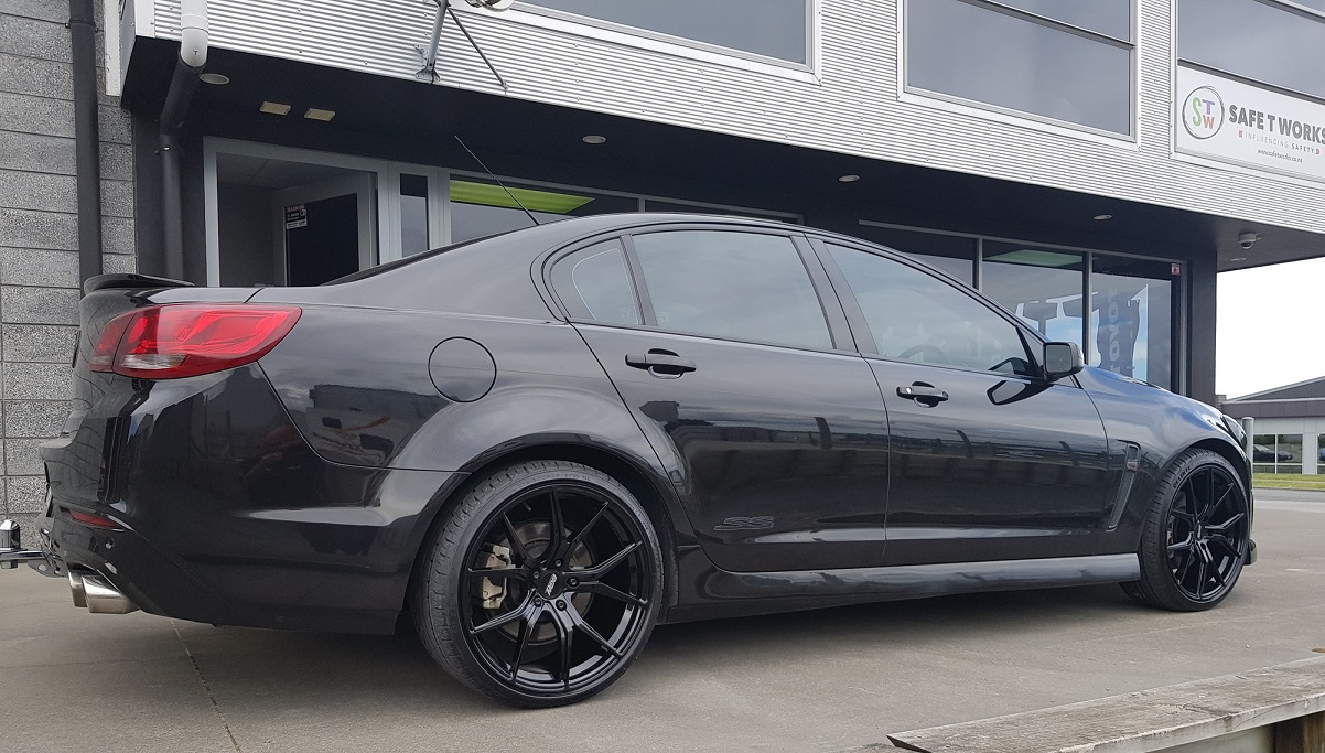 Holden Commodore on BGW Compton