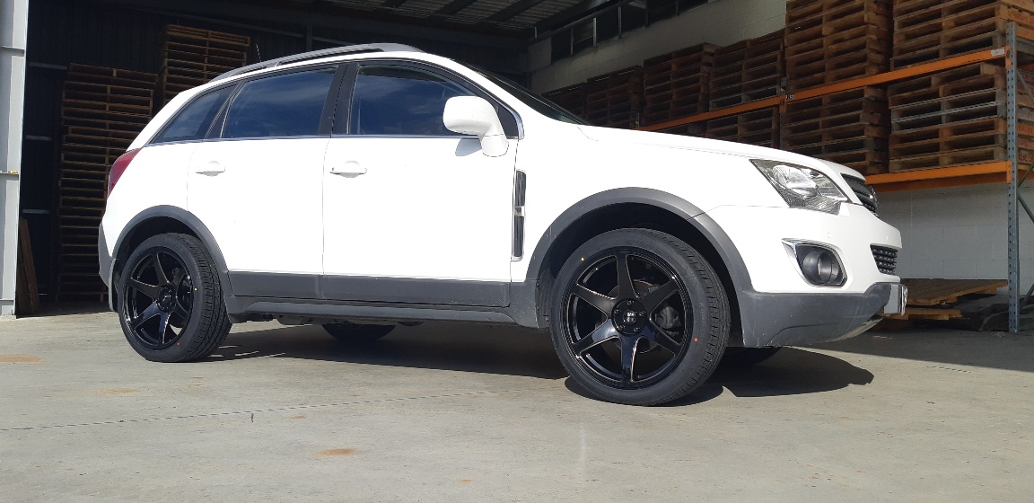 Holden Captiva on BGW Cartel