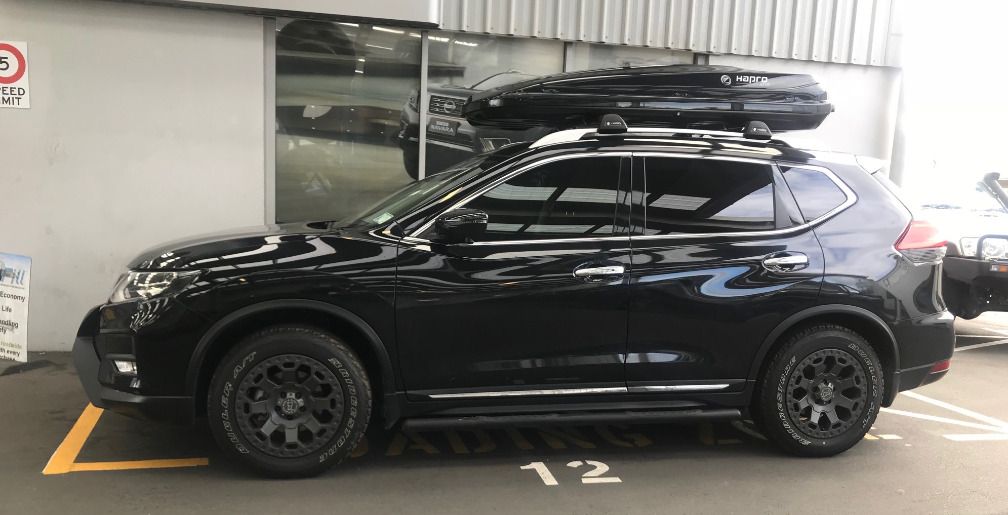 Nissan X-Trail on Black Rhino Warlord