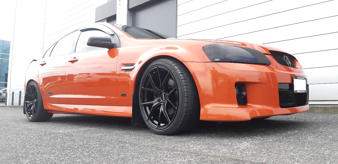 Holden Commodore on BGW Compton