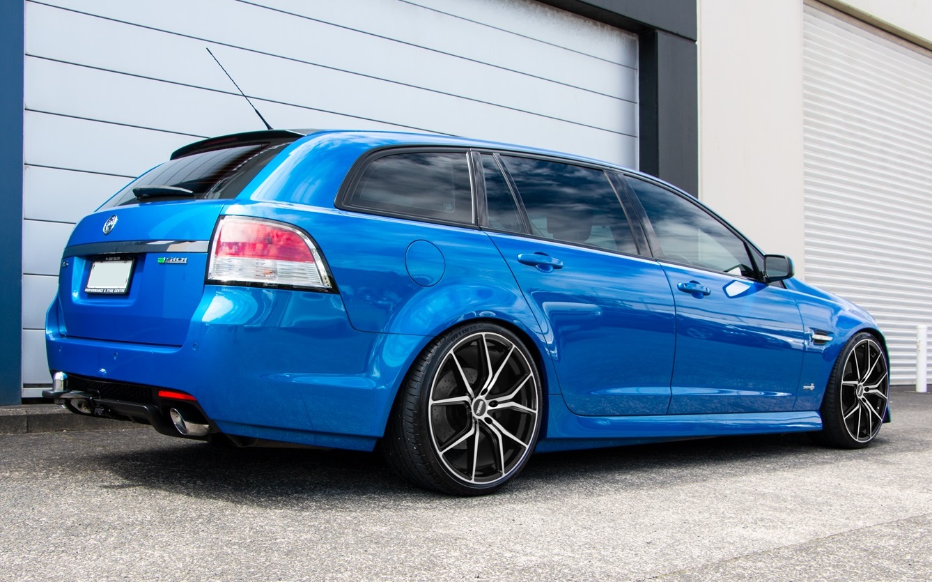 Holden Commodore on BGW Compton