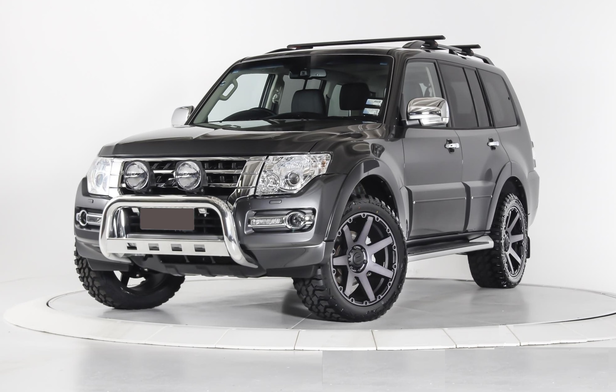 Mitsubishi Pajero on BGW Vader