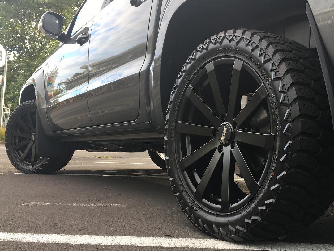 VW Amarok on BGW VM12 with AMP Tyres