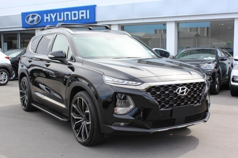 Hyundai Santa Fe on BGW Black Widow