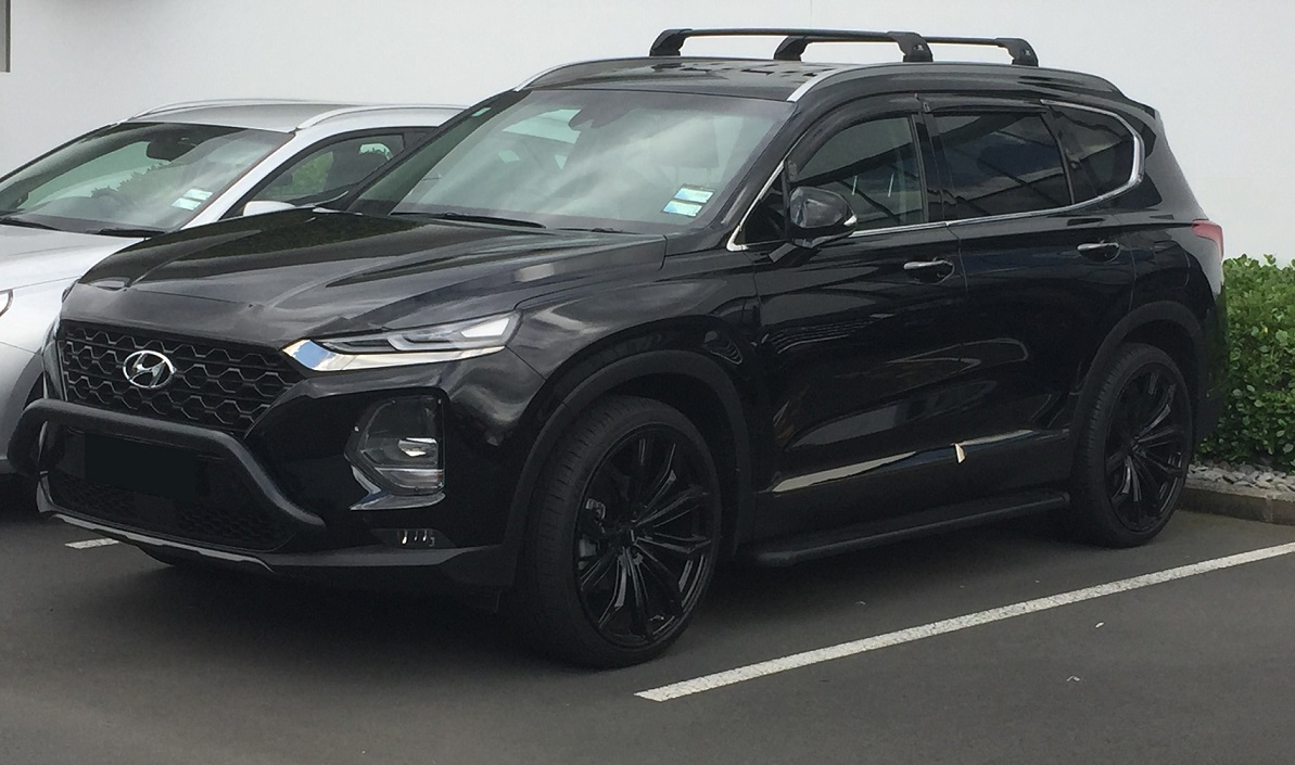Hyundai Santa Fe on BGW Black Widow