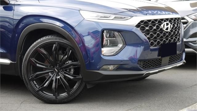 Hyundai Santa Fe on BGW Black Widow