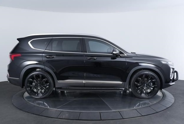 Hyundai Santa Fe on BGW Black Widow