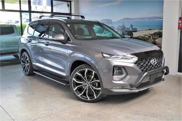 Hyundai Santa Fe on BGW Black Widow