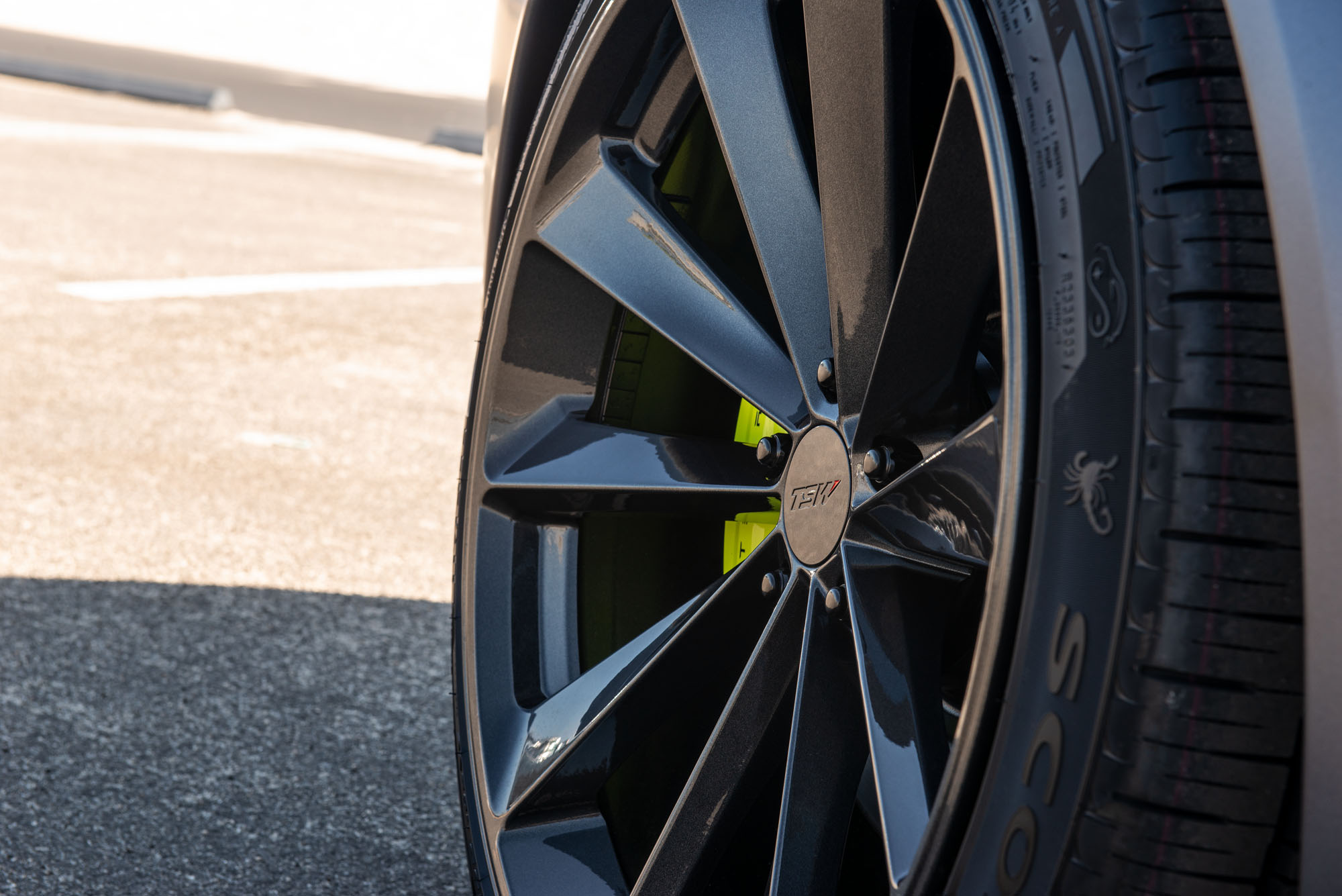 Tesla Model X on TSW Aileron