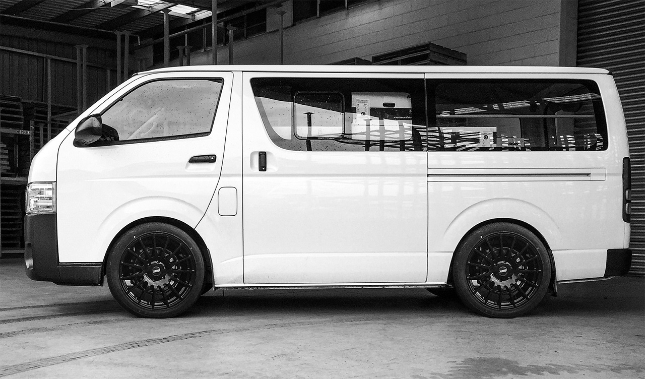 Toyota Hiace on BGW Transporter