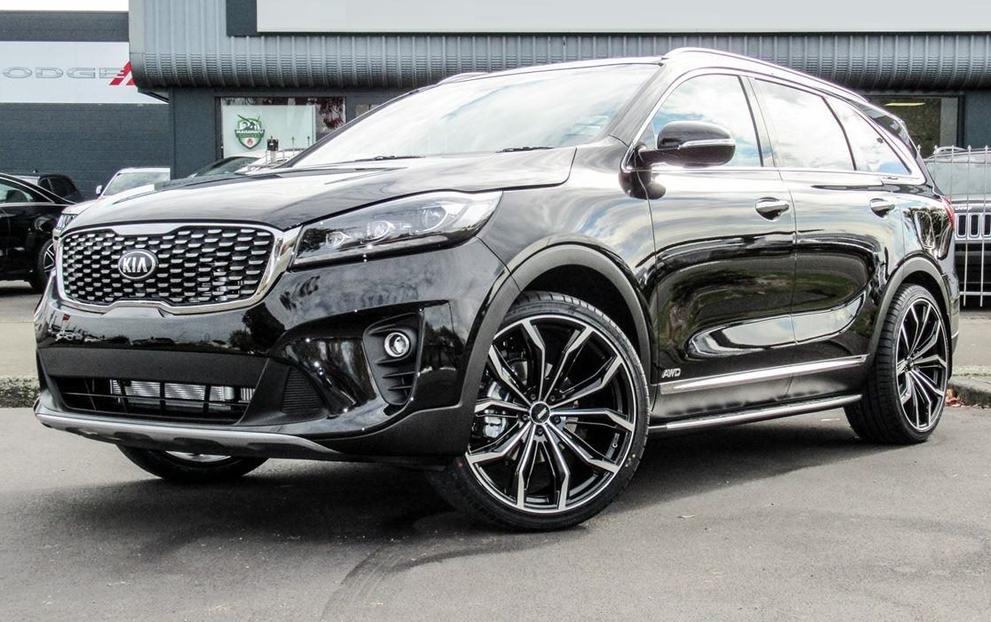 Kia Sorento on BGW Black Widow