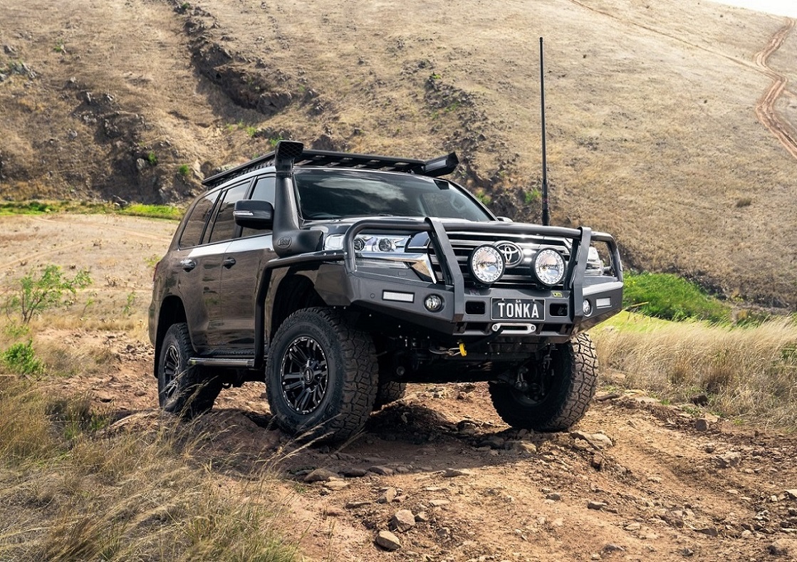 Toyota Land Cruiser 200 Series on ROH Vapour