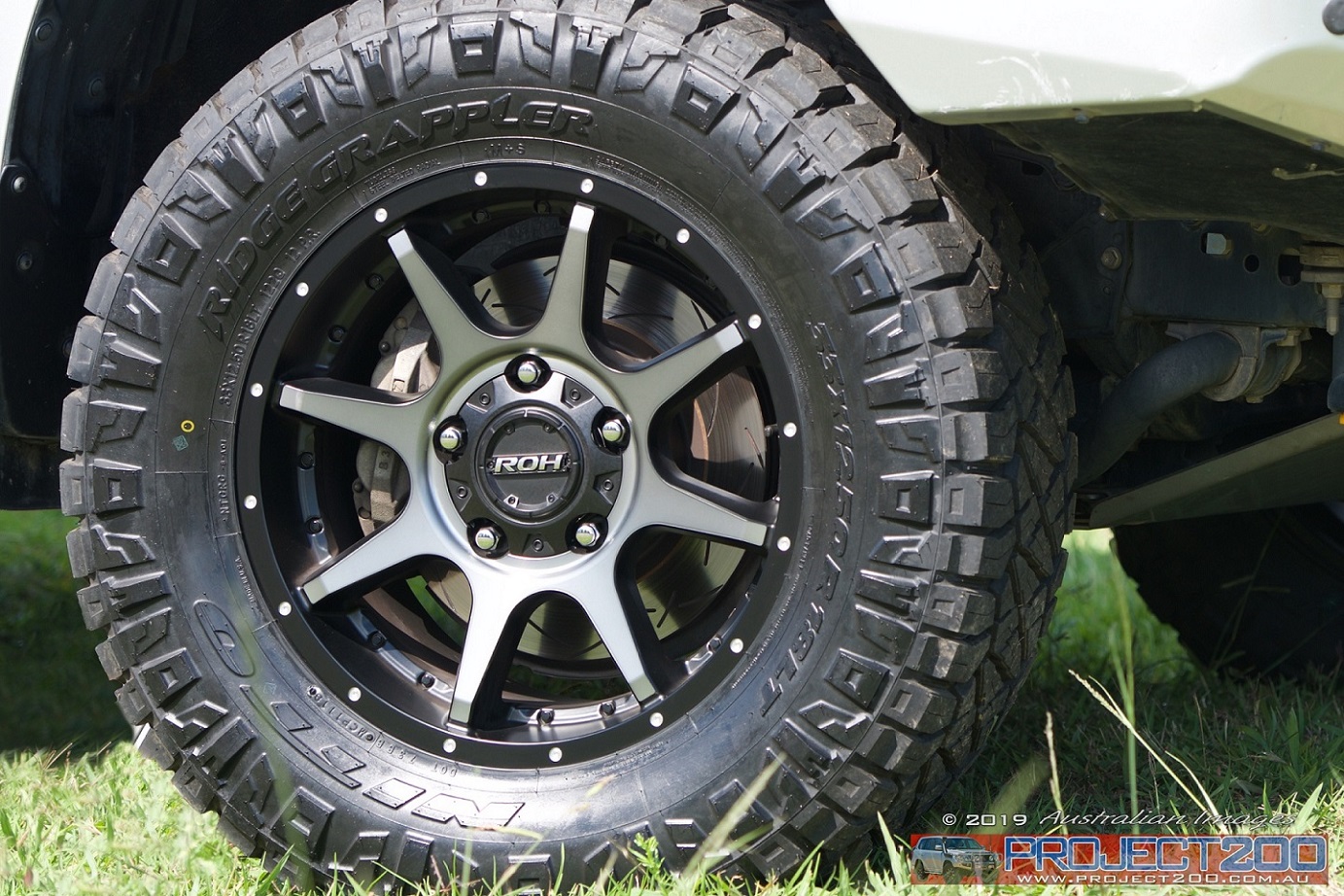 Toyota Land Cruiser 200 Series on ROH Trophy