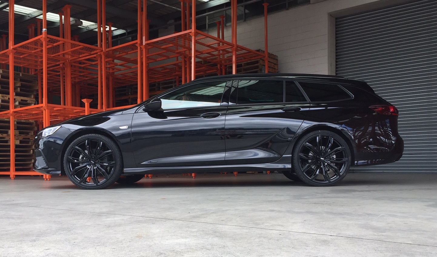 Holden Commodore ZB on BGW Black Widow