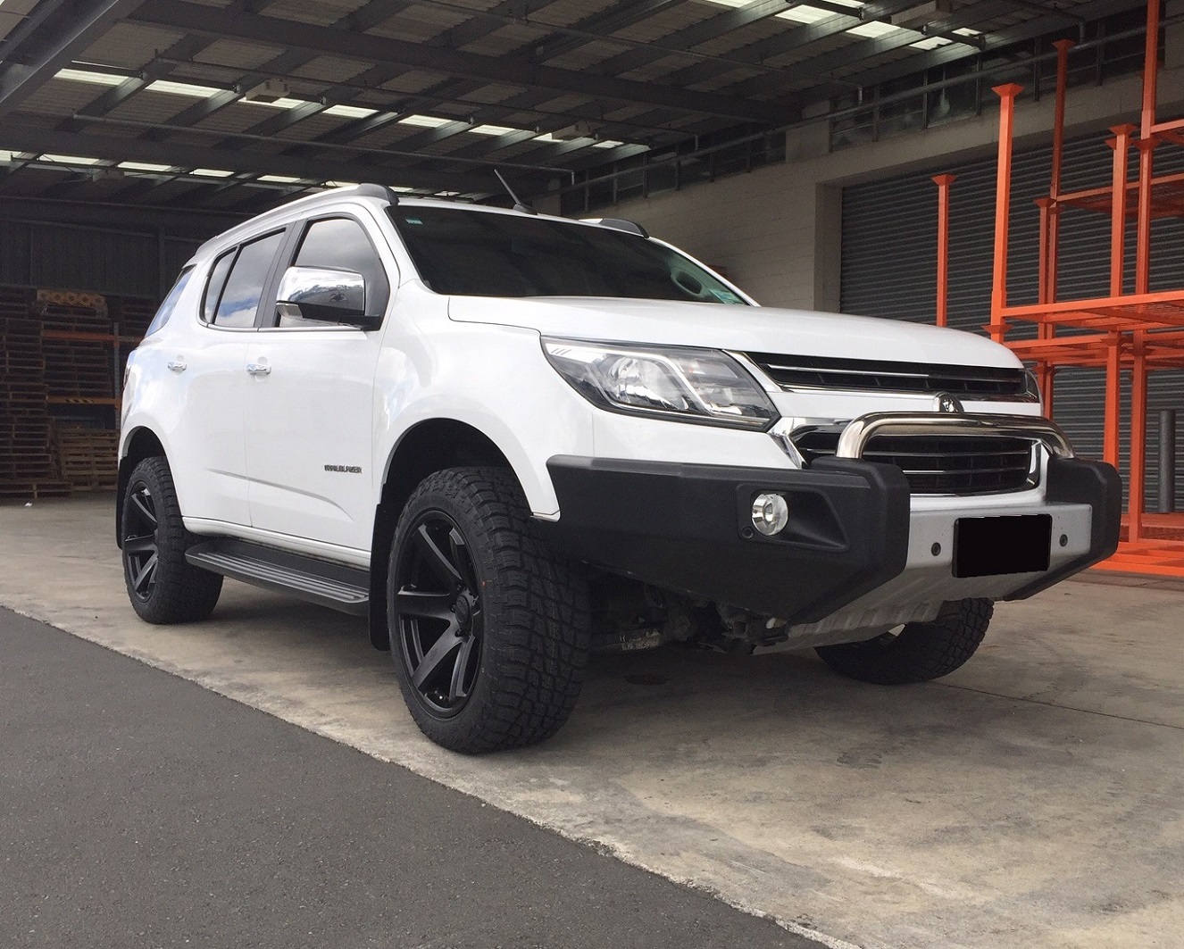 Holden Trailblazer on BGW Beast w Delium AT tyres