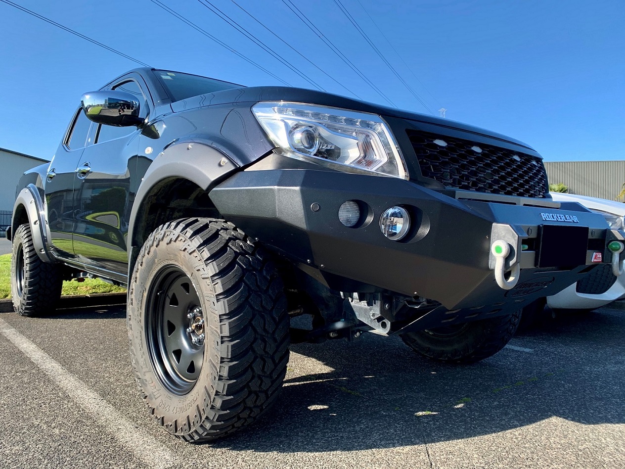 Nissan Navara on ROH Black Traks with AMP Tyres
