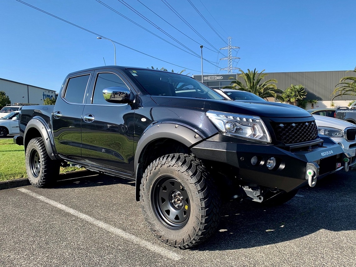 Nissan Navara on ROH Black Traks with AMP Tyres