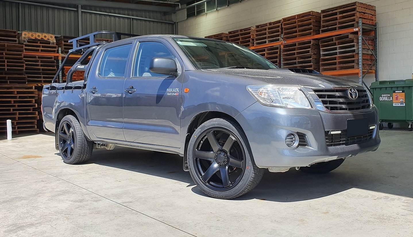 Toyota Hilux 2WD on BGW Beast