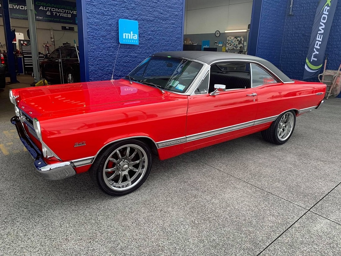 Ford Fairlane on Ridler R650
