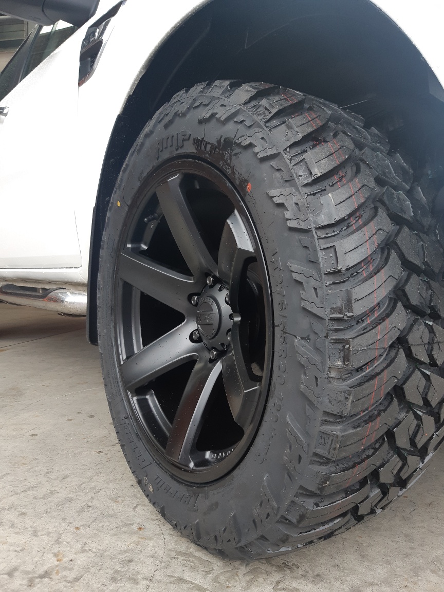 Ford Ranger on BGW Beast with 275 55 R20 AMP Muds