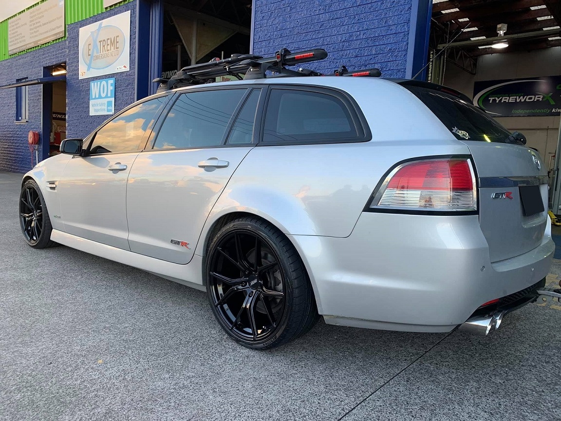 Holden Commodore VE on BGW Compton