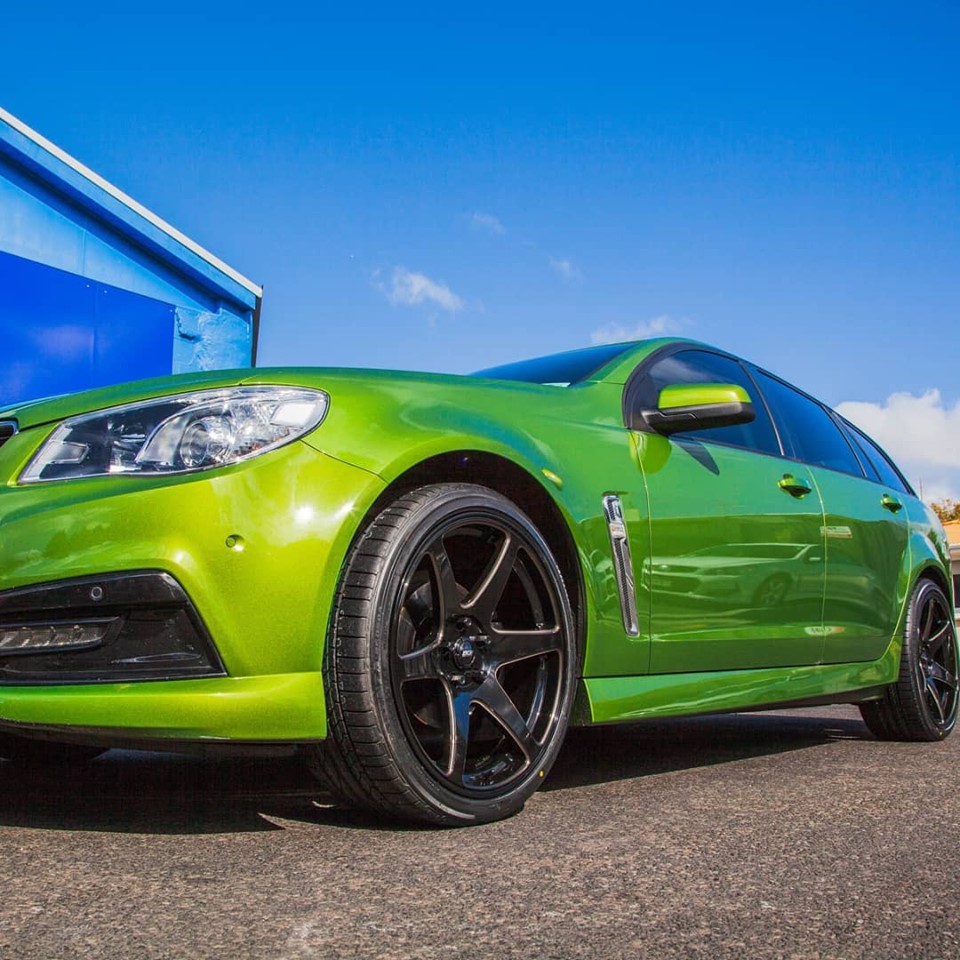 Holden Commodore VF on BGW Cartel