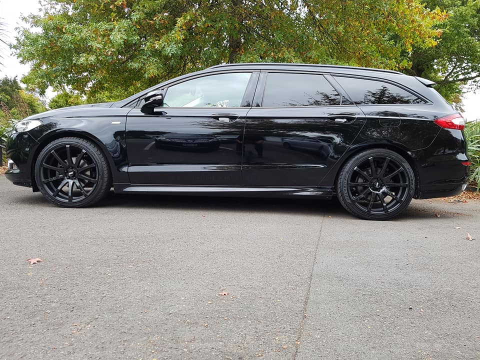 Ford Mondeo on BGW Pursuit