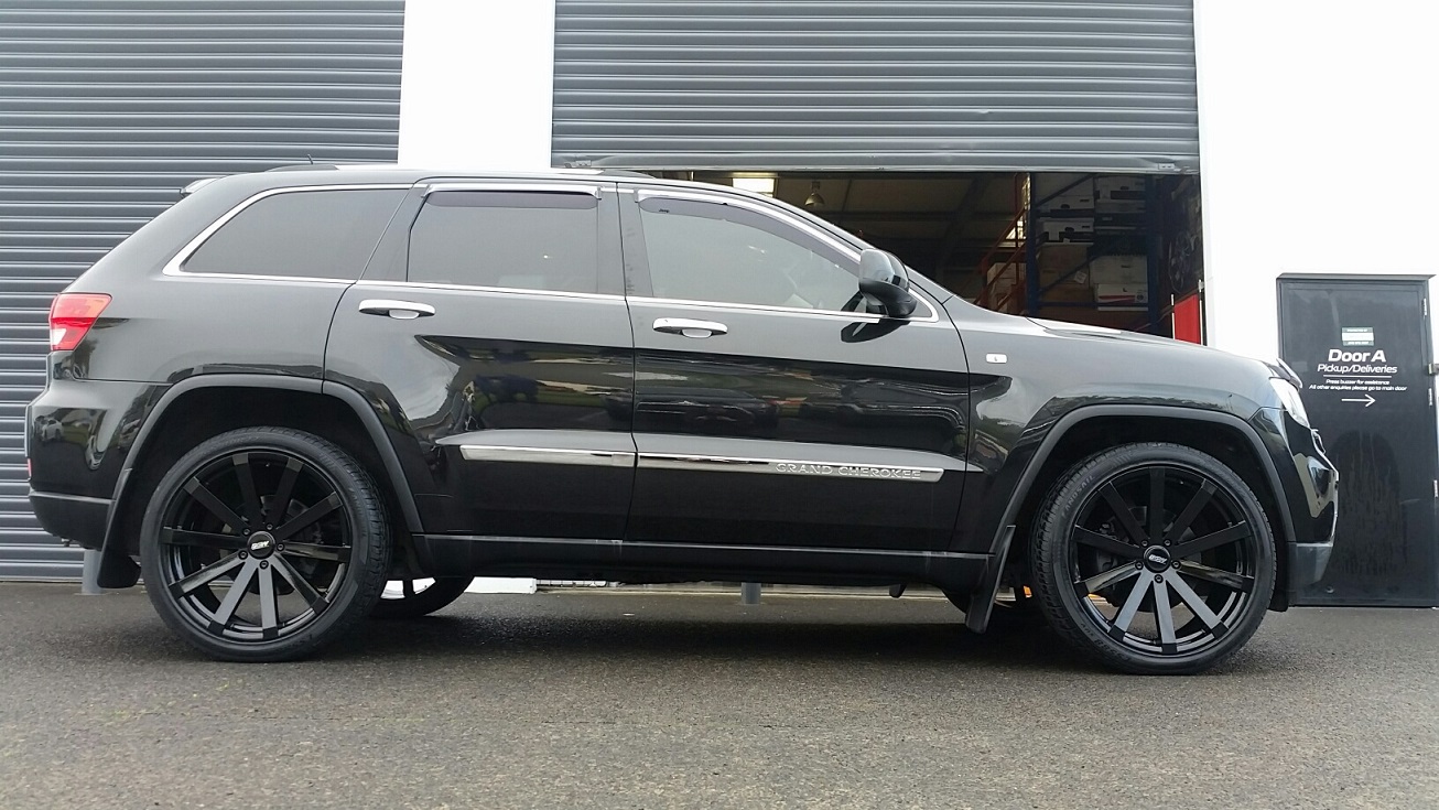 Jeep Grand Cherokee on BGW VM12