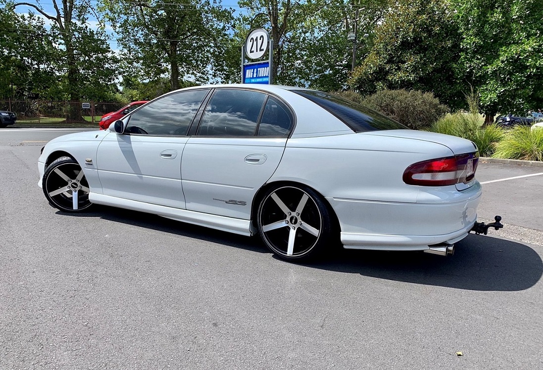 Holden Commodore VT on BGW Torque